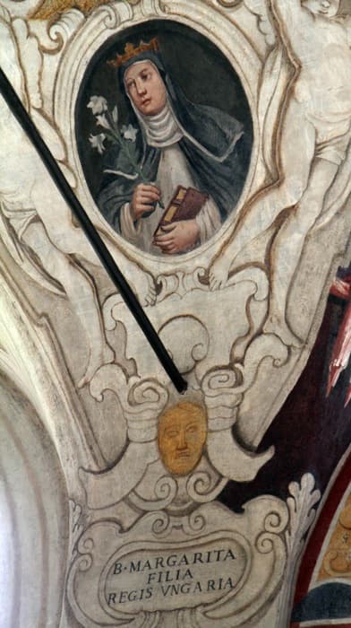 Fresque représentant sainte Marguerite de Hongrie