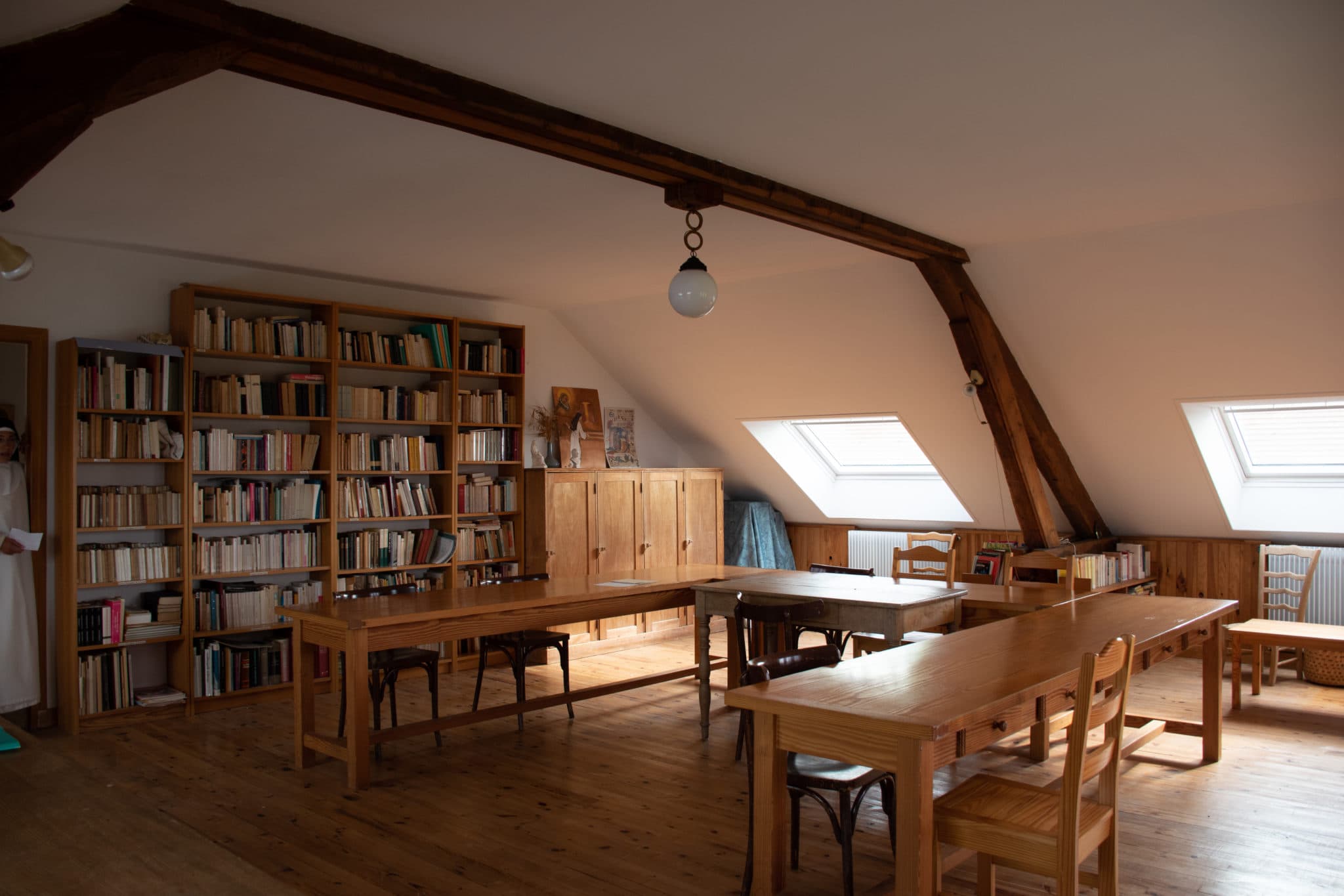 Bibliothèque du noviciat sous les combles